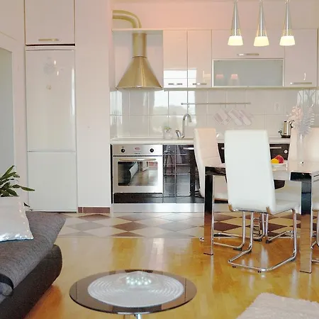 Апартаменты Luna & Lea Sea View